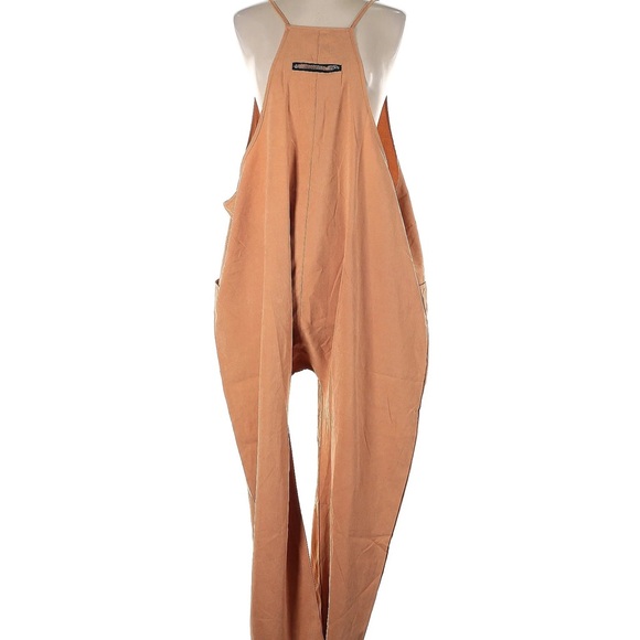 ⭐️I love this jumpsuit!! Earthy orange hue. - Picture 12 of 12